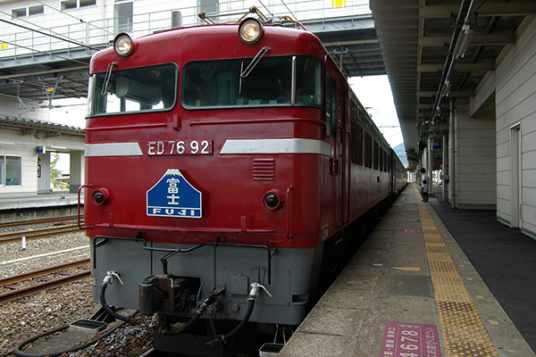 ED76-92 門司駅