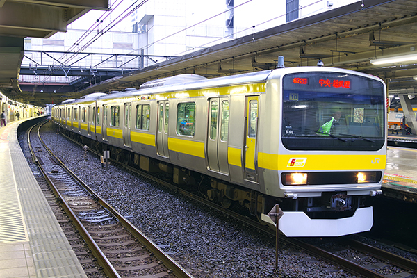 E231系0番台 立川駅4番線