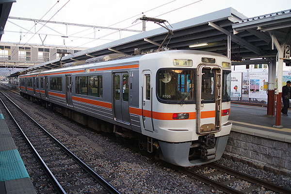 飯田線 519M (313系 R105編成) 岡谷駅 2番線