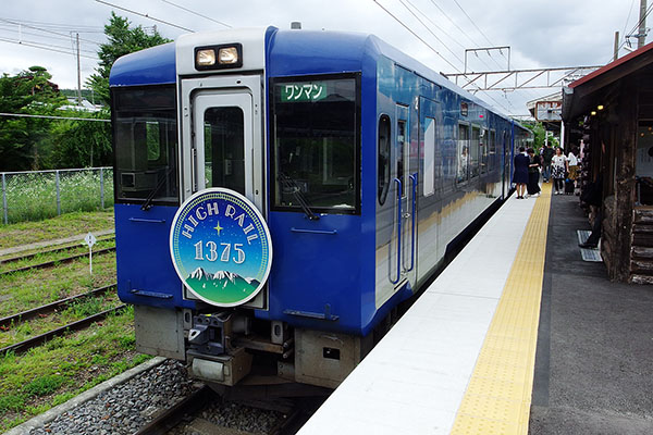 HIGH RAIL 1375 (キハ103-711・キハ112-711) 小淵沢駅